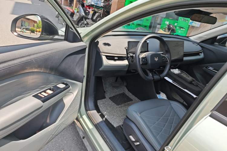 Used ARCFOX T1 2025 Model 425 MAX Driver Seat