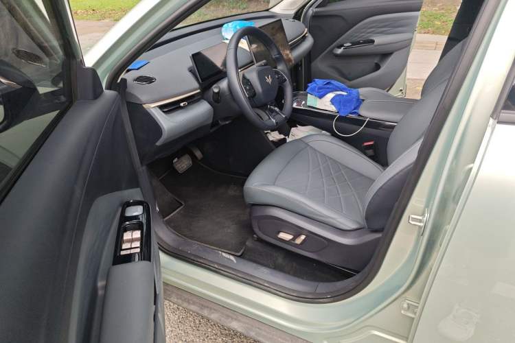 Used ARCFOX T1 2025 Model 425 PLUS Driver Seat