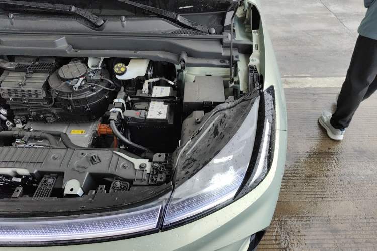 Used ARCFOX T1 2025 Model 425 PRO Engine Bay Left