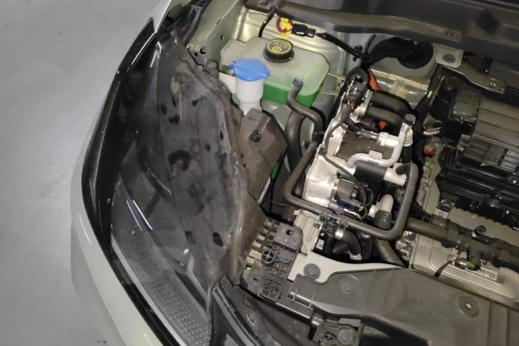 Used ARCFOX T1 2025 Model 320 PRO Engine Bay Right