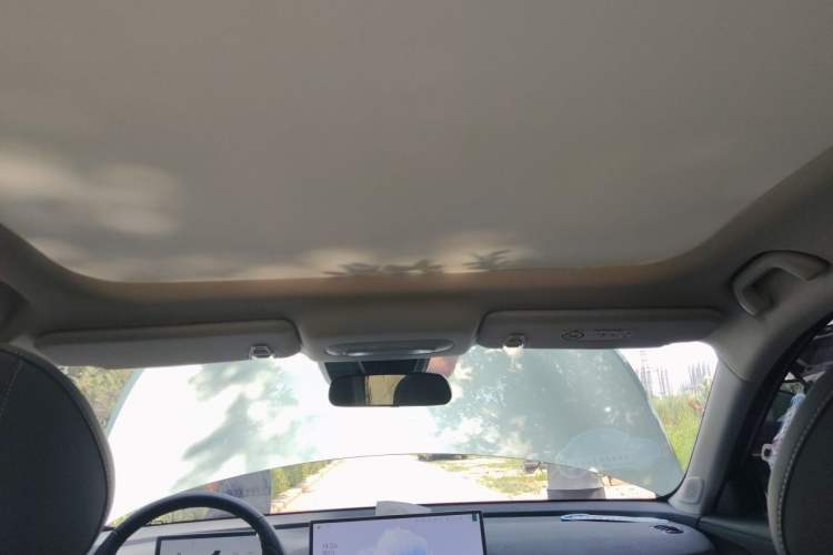 Used ARCFOX T1 2025 Model 425 PLUS Headliner