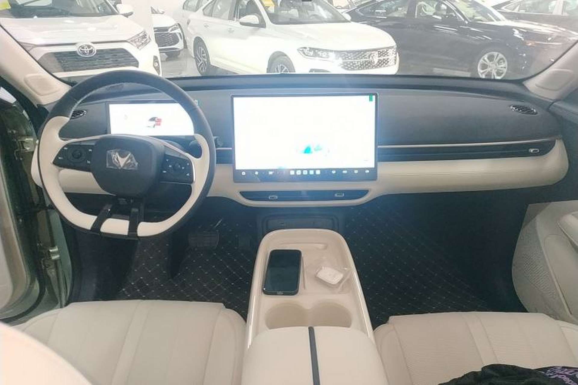 Used ARCFOX T1 2025 Model 425 PRO Interior 2