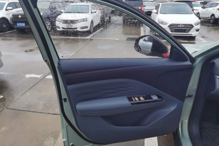 Used ARCFOX T1 2025 Model 425 PRO Interior 7