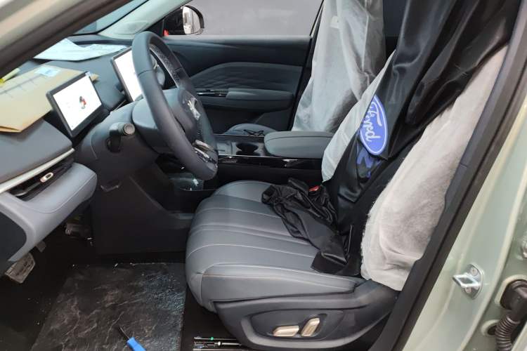 Used ARCFOX T1 2025 Model 425 PRO Left Front Seat