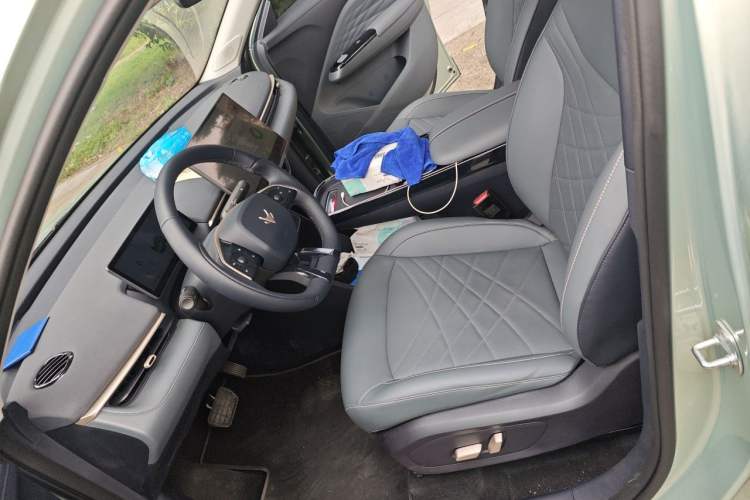 Used ARCFOX T1 2025 Model 425 PLUS Left Front Seat