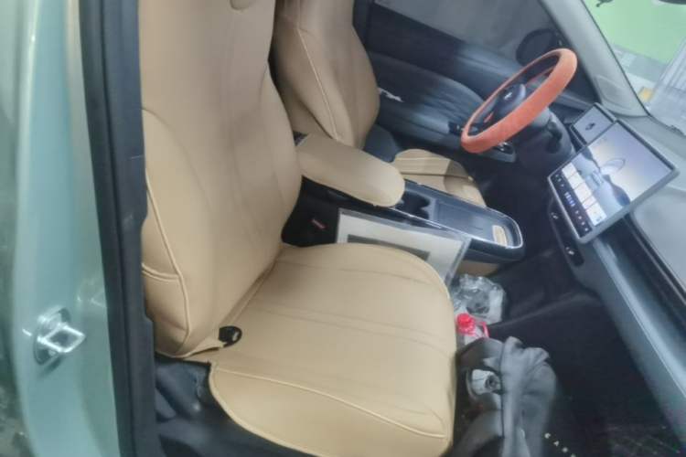 Used ARCFOX T1 2025 Model 425 PRO Right Front Seat