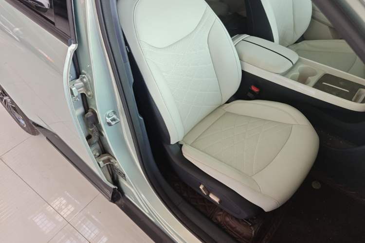 Used ARCFOX T1 2025 Model 425 PLUS Right Front Seat