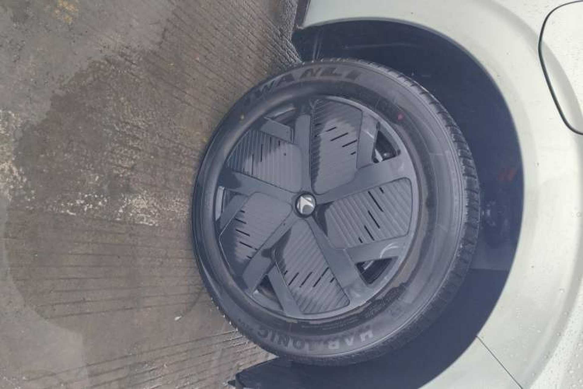Used ARCFOX T1 2025 Model 425 PRO Right Front Wheel Hub
