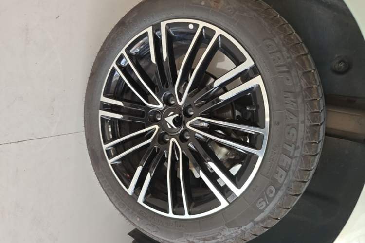 Used ARCFOX T1 2025 Model 425 PLUS Right Rear Wheel Hub