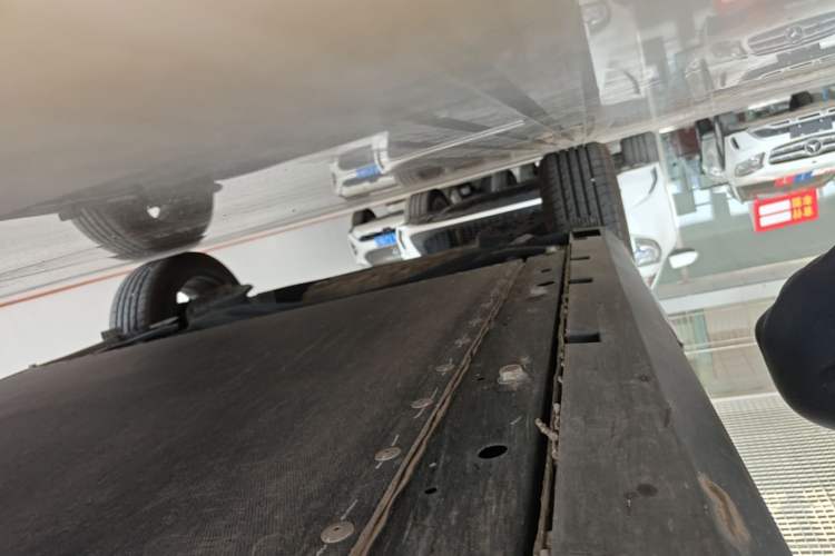 Used ARCFOX T1 2025 Model 425 PLUS Right Side Sill