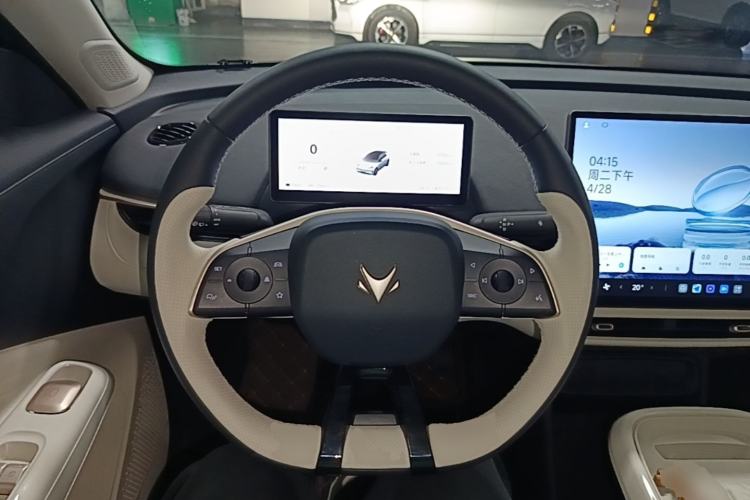 Used ARCFOX T1 2025 Model 425 MAX Steering Wheel