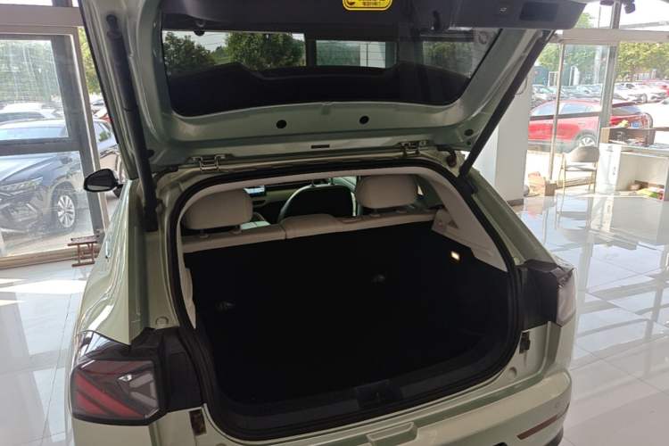 Used ARCFOX T1 2025 Model 425 PLUS Trunk