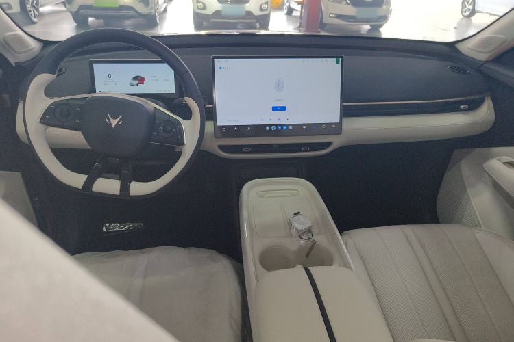 Used ARCFOX T1 2025 Model 425 PRO Center Console