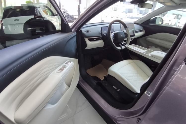 Used ARCFOX T1 2025 Model 425 PLUS Driver Seat