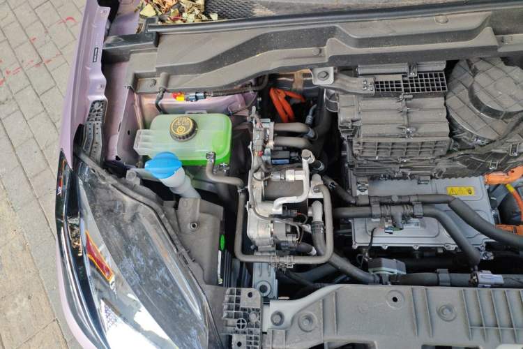 Used ARCFOX T1 2025 Model 425 PRO Engine Bay Right
