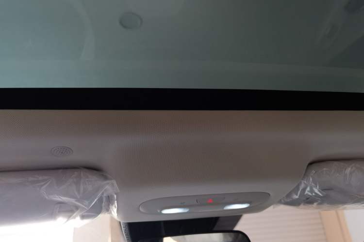 Used ARCFOX T1 2025 Model 425 PLUS Headliner