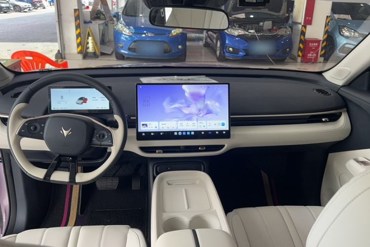 Used ARCFOX T1 2025 Model 425 PRO Interior 2