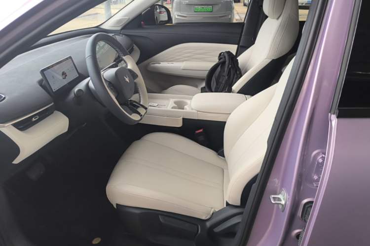 Used ARCFOX T1 2025 Model 320 PLUS Left Front Seat