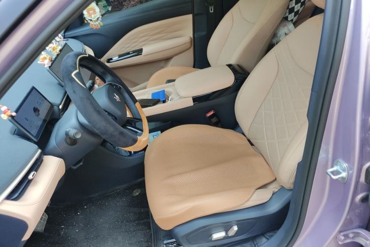 Used ARCFOX T1 2025 Model 425 PLUS Left Front Seat