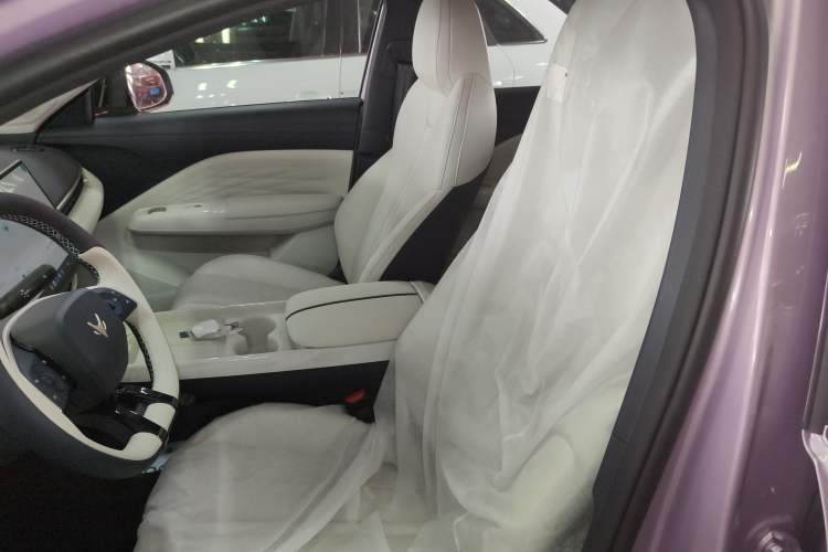 Used ARCFOX T1 2025 Model 425 PRO Left Front Seat