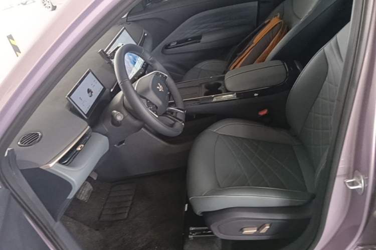 Used ARCFOX T1 2025 Model 425 PLUS Left Front Seat