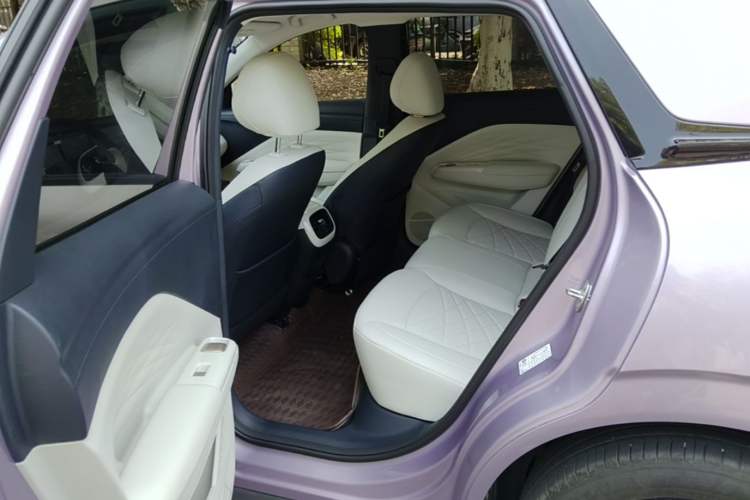 Used ARCFOX T1 2025 Model 425 PRO Left Rear Seat