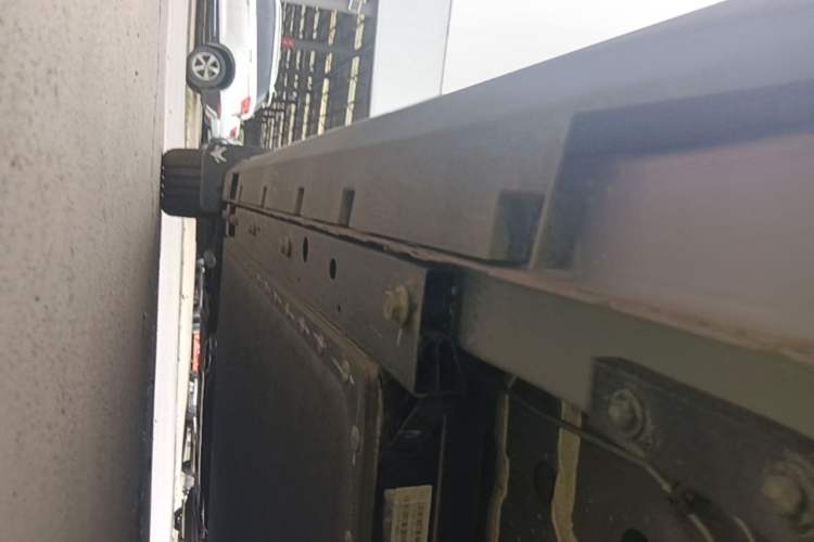 Used ARCFOX T1 2025 Model 425 PRO Left Side Sill