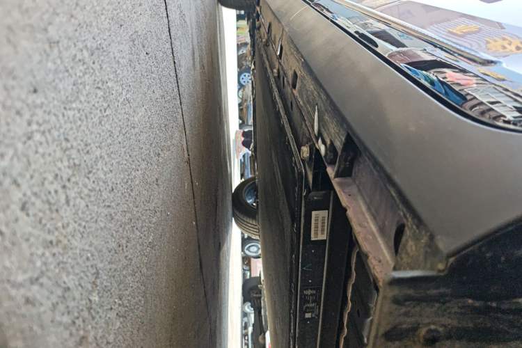 Used ARCFOX T1 2025 Model 425 PLUS Left Side Sill
