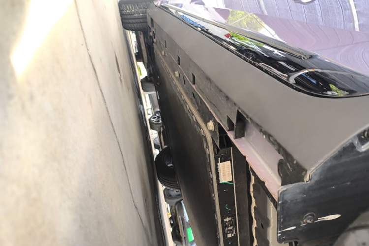 Used ARCFOX T1 2025 Model 425 PLUS Left Side Sill