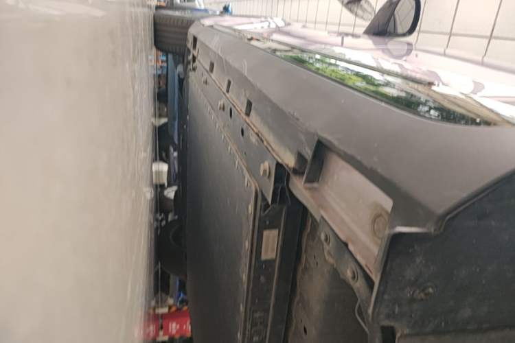 Used ARCFOX T1 2025 Model 425 PRO Left Side Sill