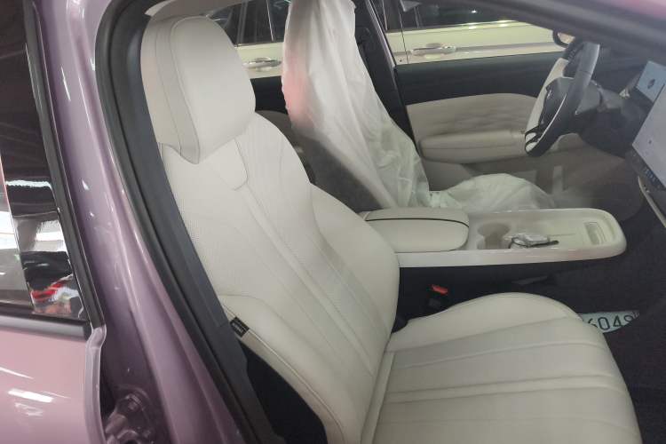 Used ARCFOX T1 2025 Model 425 PRO Right Front Seat