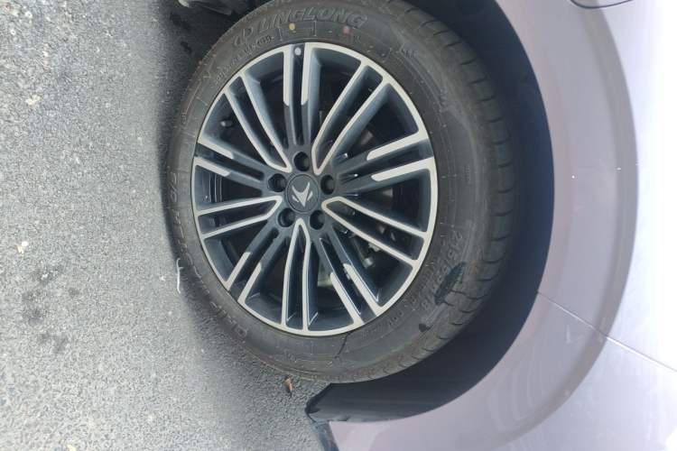 Used ARCFOX T1 2025 Model 425 PLUS Right Front Wheel Hub