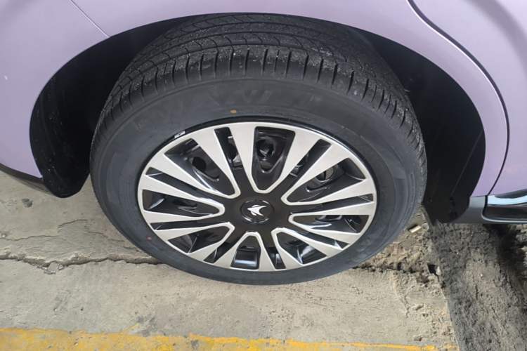 Used ARCFOX T1 2025 Model 320 PLUS Right Rear Wheel Hub