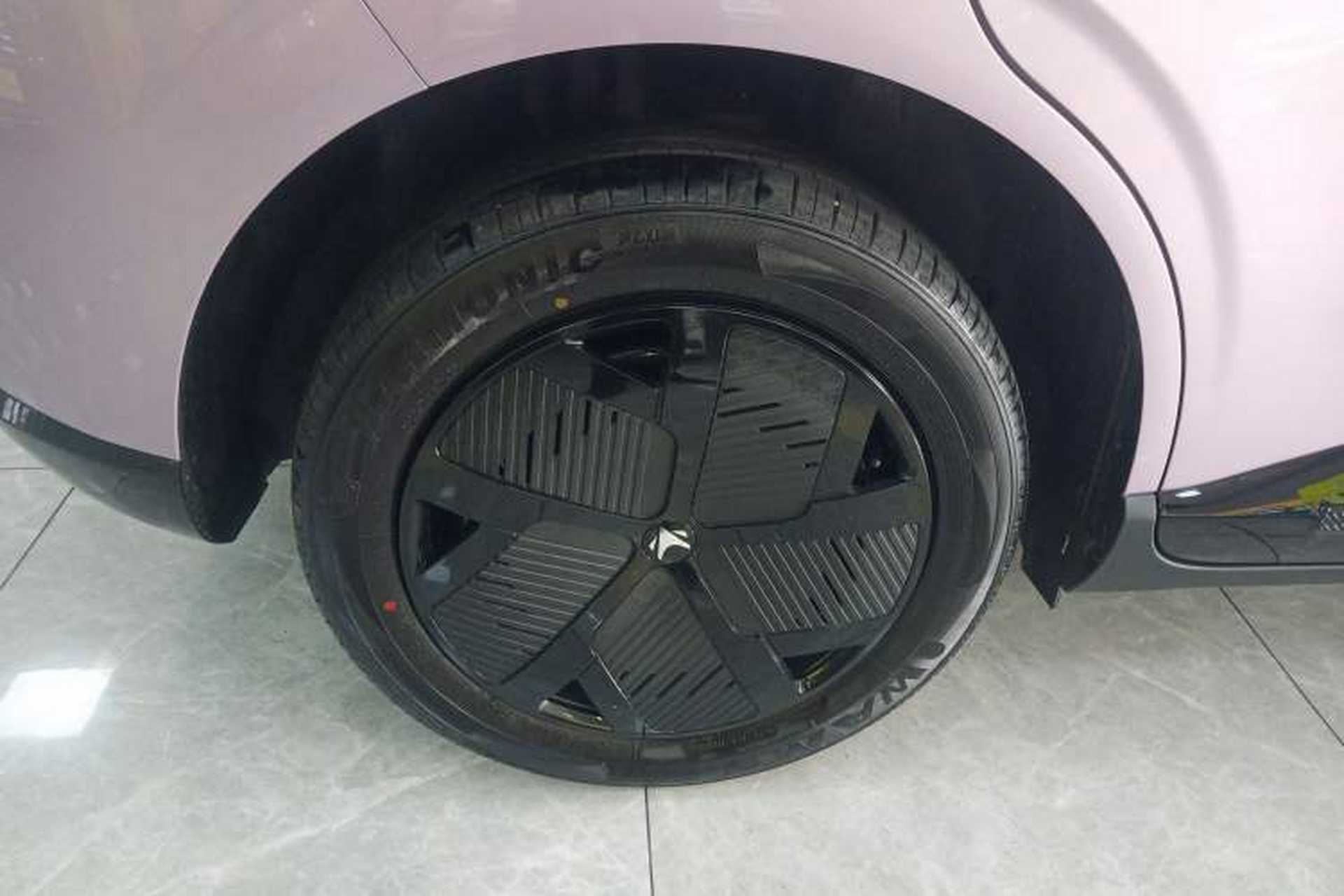 Used ARCFOX T1 2025 Model 320 PRO Right Rear Wheel Hub