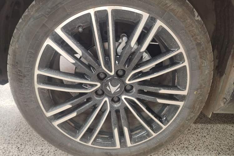 Used ARCFOX T1 2025 Model 425 MAX Right Rear Wheel Hub