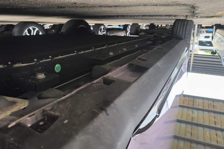 Used ARCFOX T1 2025 Model 320 PLUS Right Side Sill