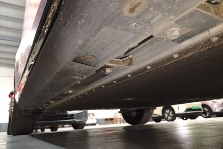 Used ARCFOX T1 2025 Model 425 MAX Right Side Sill