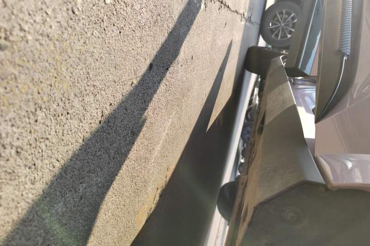 Used ARCFOX T1 2025 Model 425 PRO Right Side Sill
