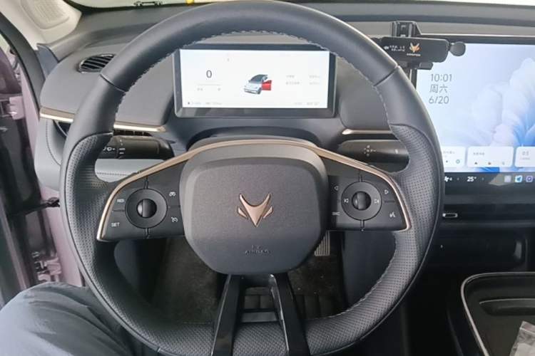 Used ARCFOX T1 2025 Model 425 PLUS Steering Wheel