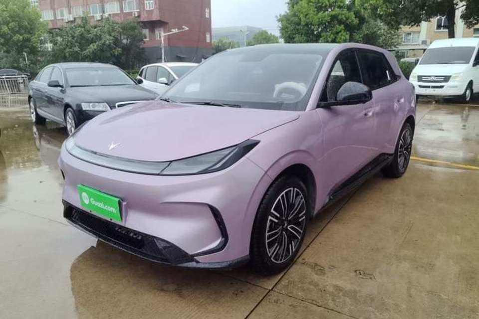 ARCFOX T1 2025