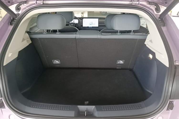 Used ARCFOX T1 2025 Model 425 PLUS Trunk