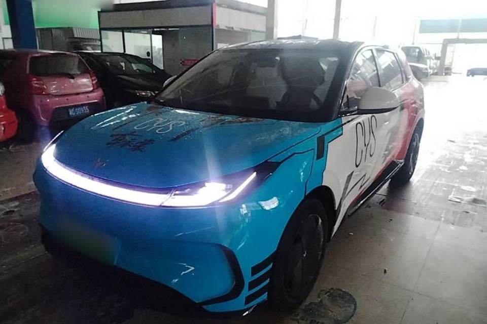 ARCFOX T1 2025