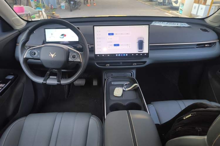 Used ARCFOX T1 2025 Model 425 PRO Center Console