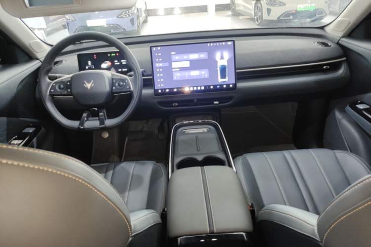 Used ARCFOX T1 2025 Model 425 PRO Center Console