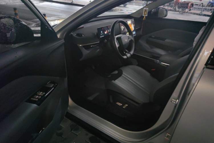 Used ARCFOX T1 2025 Model 425 PLUS Driver Seat