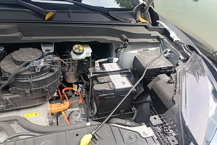Used ARCFOX T1 2025 Model 425 MAX Engine Bay Left
