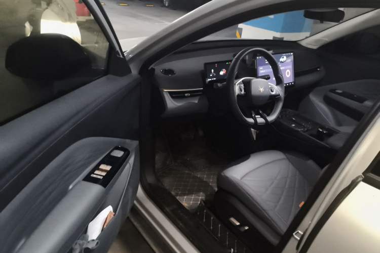 Used ARCFOX T1 2025 Model 425 PLUS Interior 3