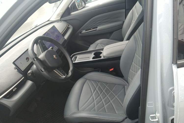 Used ARCFOX T1 2025 Model 425 MAX Left Front Seat