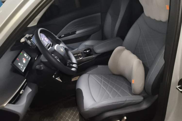 Used ARCFOX T1 2025 Model 425 PLUS Left Front Seat