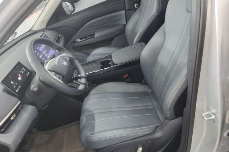 Used ARCFOX T1 2025 Model 425 PRO Left Front Seat